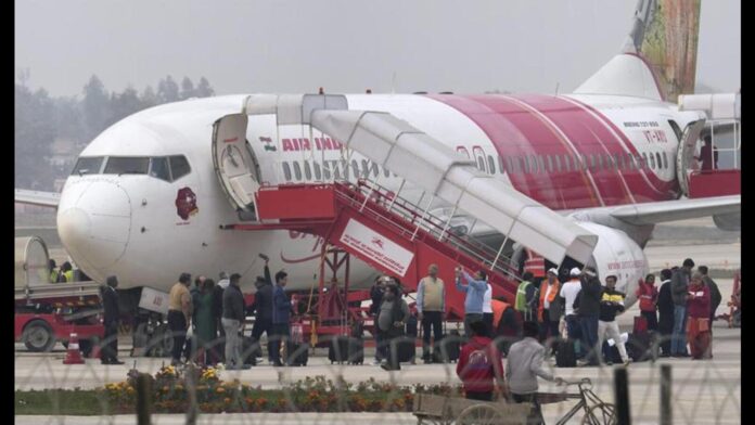 Tourists-aboard-an-Air-India-Express-flight-arrive_1707151164080