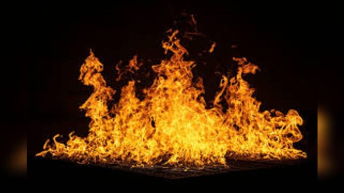 massive-fire-breaks-out-in-mumbai-s-cuffe-parade-1-dead-3-injured-1760940816922-16_9.webp.jpeg